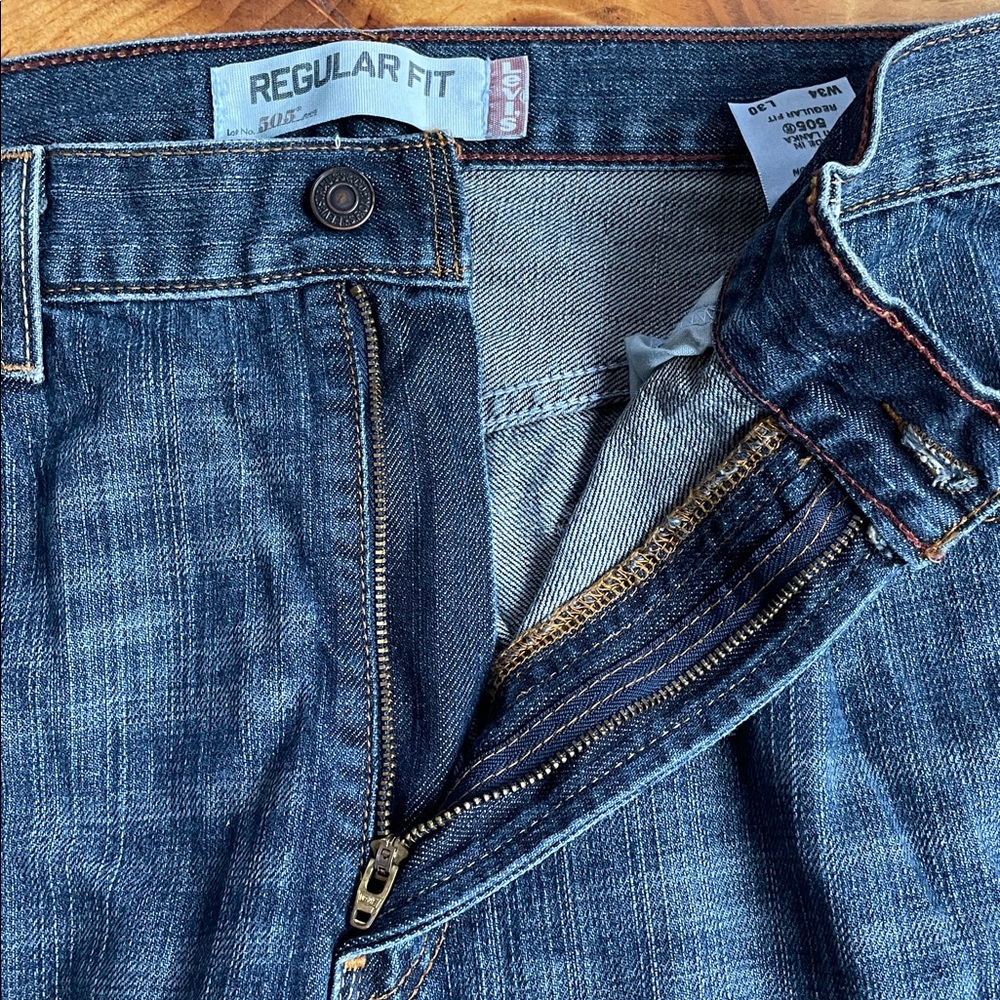 Levi's Men's 505 Regular Mid Rise Regular Fit Straight Leg Jeans - Size 34x30 - Picture 6 of 10